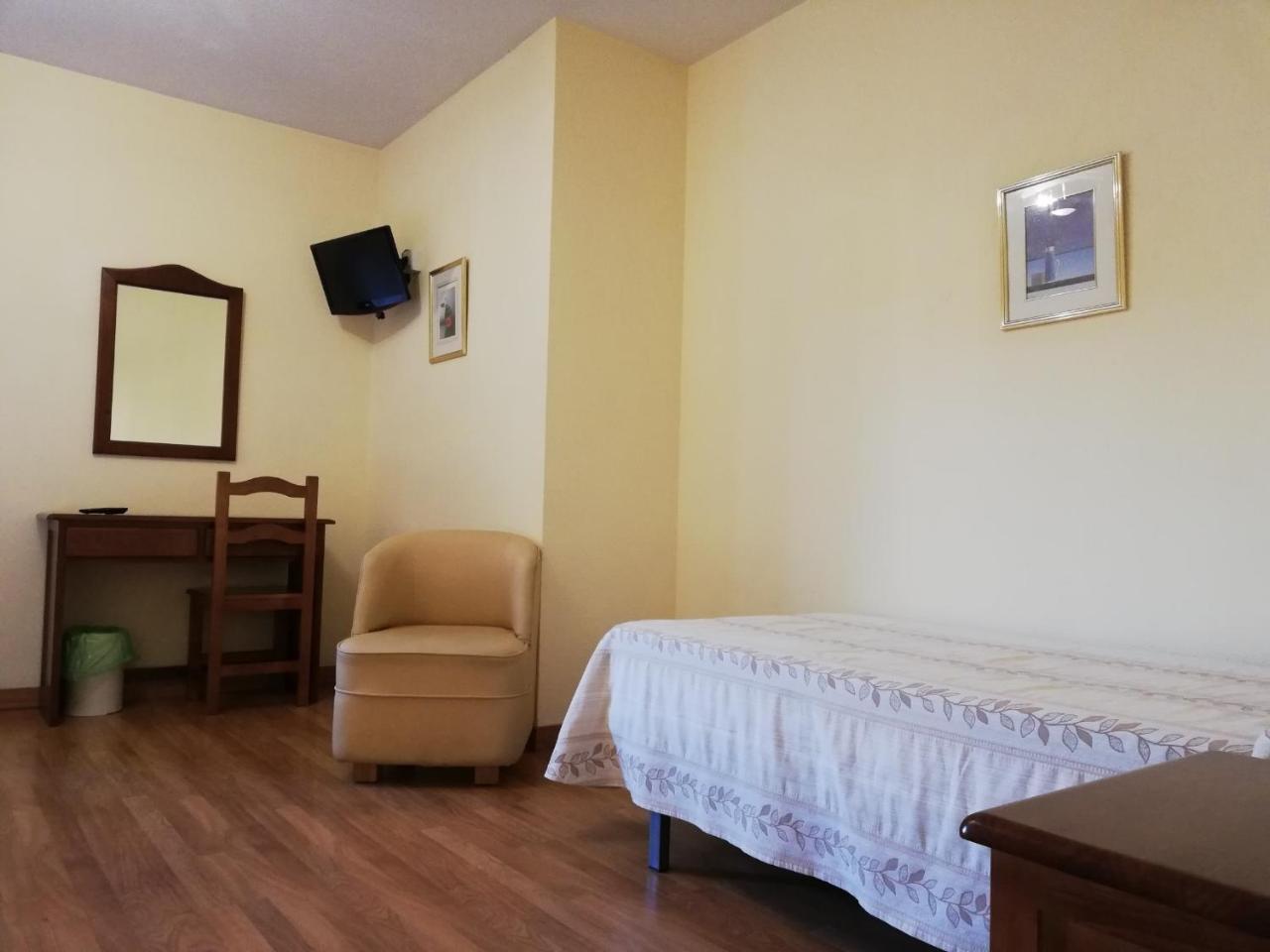 Labella Maria Hotel Pinos Genil Eksteriør billede
