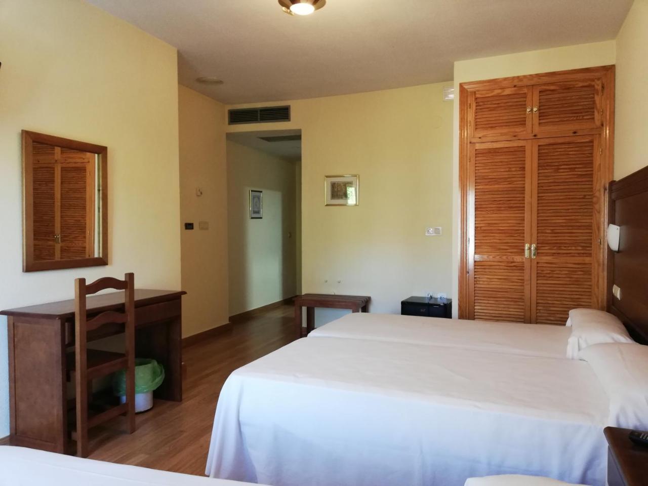 Labella Maria Hotel Pinos Genil Eksteriør billede